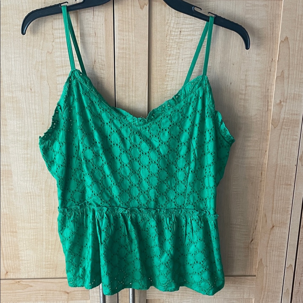 NWT Sim & Sam Green crochet look Women’s Top tank